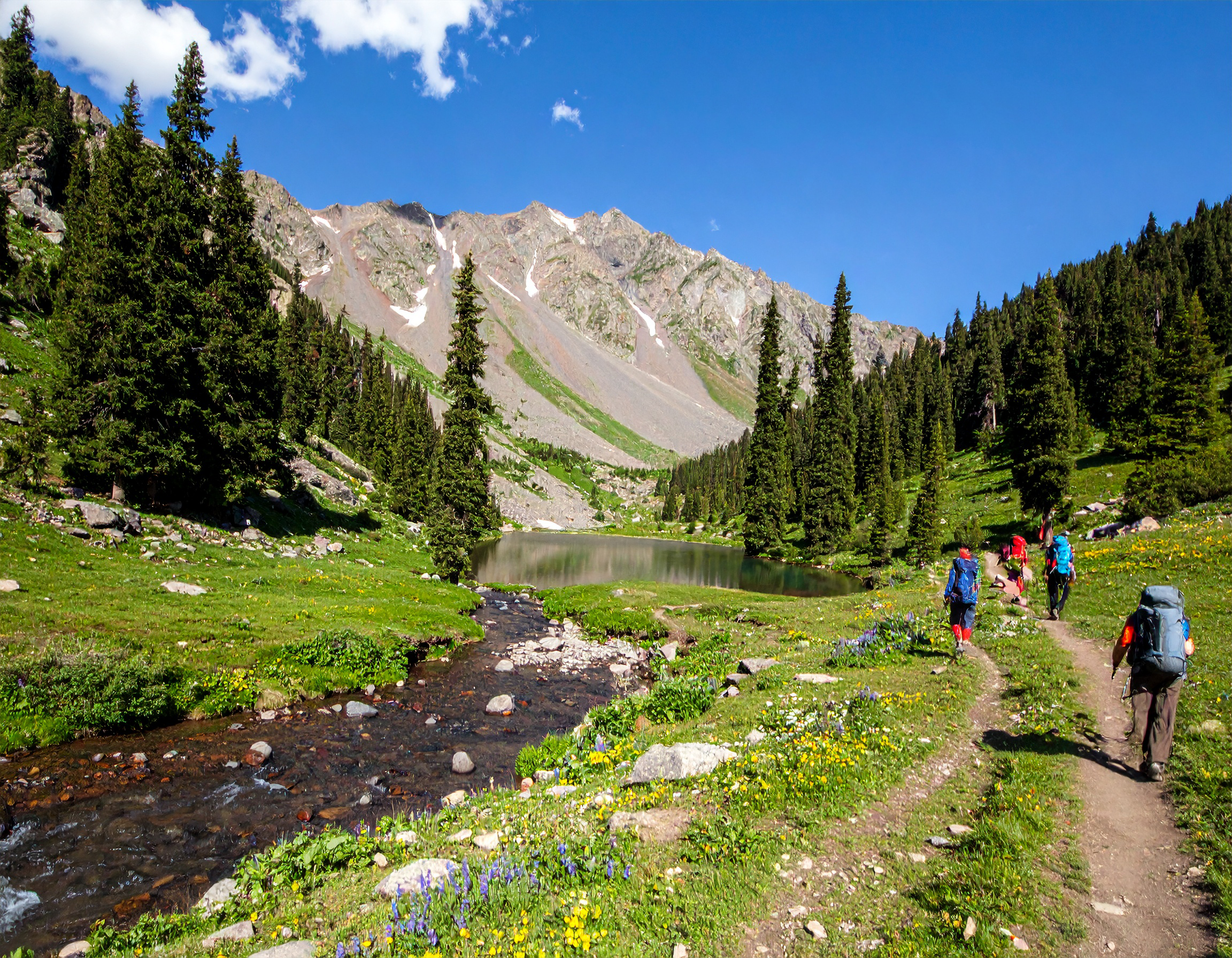 The Great Outdoors: Gift Ideas for the Active, Outdoorsy Person